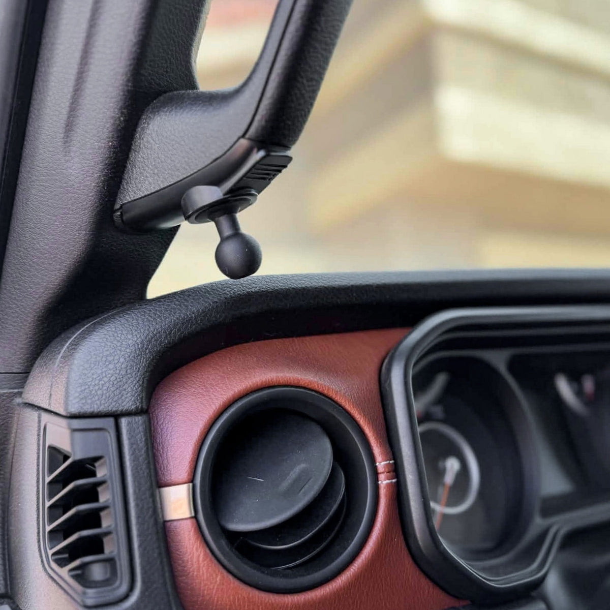 2024+ Jeep Wrangler JL &amp; Jeep Gladiator A-Pillar Grab Bar Mount with 20mm Ball